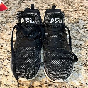 APL Ascend W shoes